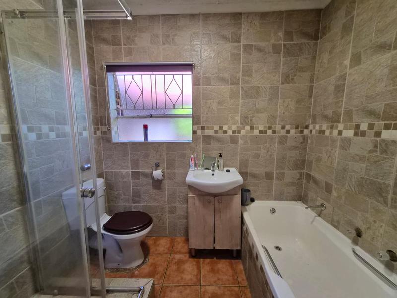 3 Bedroom Property for Sale in Verwoerdpark Gauteng