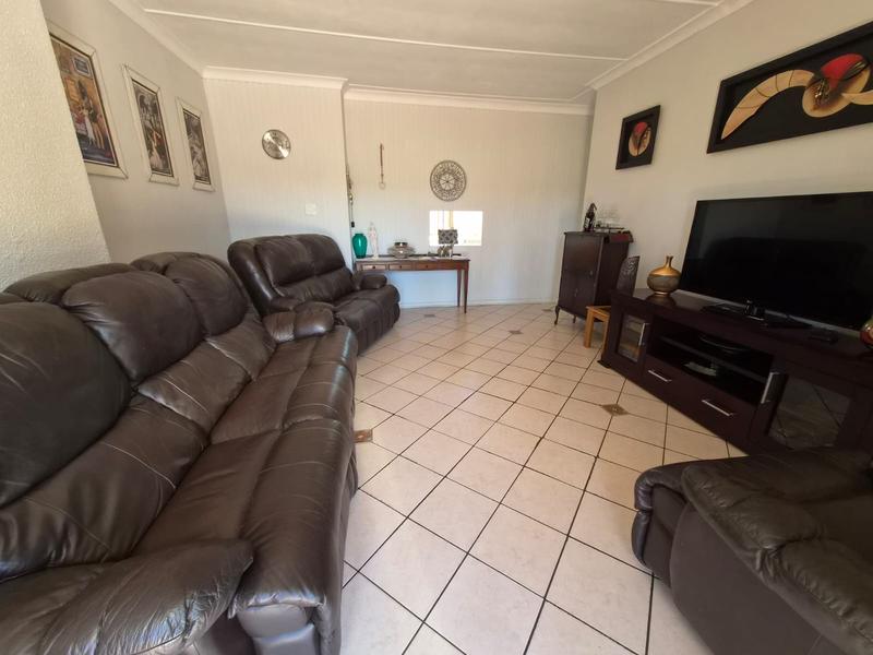 3 Bedroom Property for Sale in Verwoerdpark Gauteng