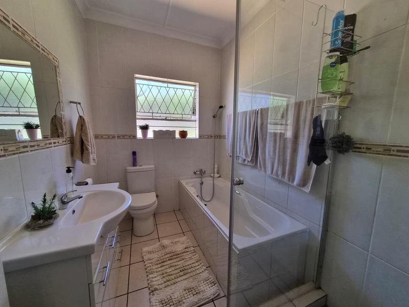3 Bedroom Property for Sale in Verwoerdpark Gauteng