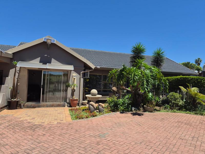 3 Bedroom Property for Sale in Verwoerdpark Gauteng