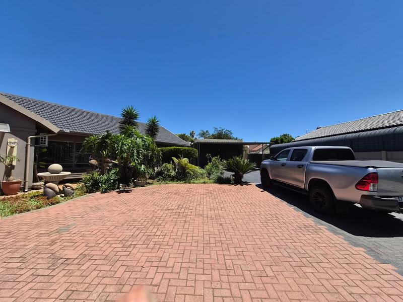 3 Bedroom Property for Sale in Verwoerdpark Gauteng