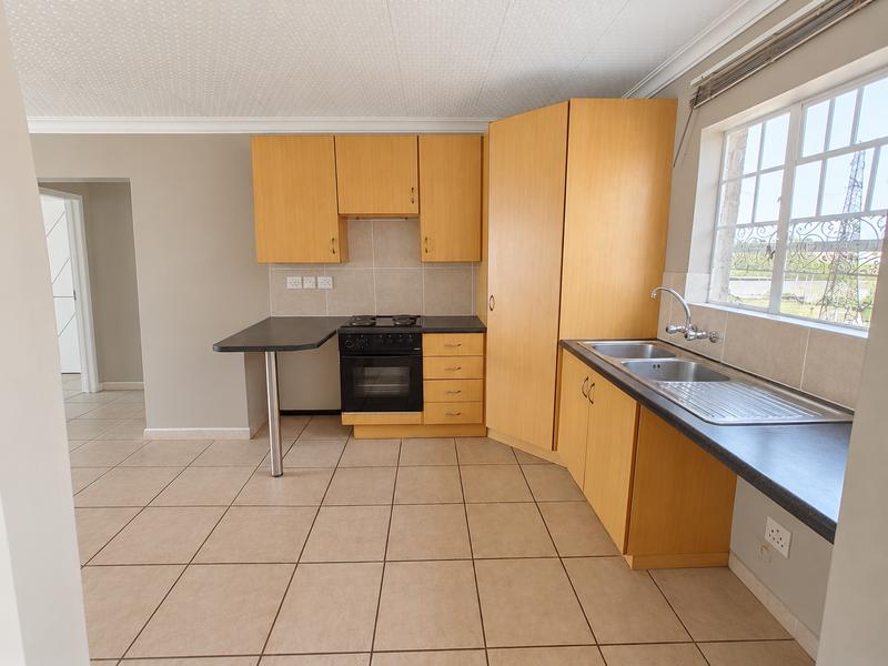 To Let 2 Bedroom Property for Rent in Sonneveld Gauteng