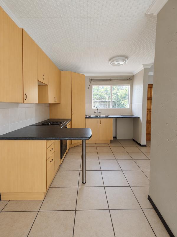 To Let 2 Bedroom Property for Rent in Sonneveld Gauteng