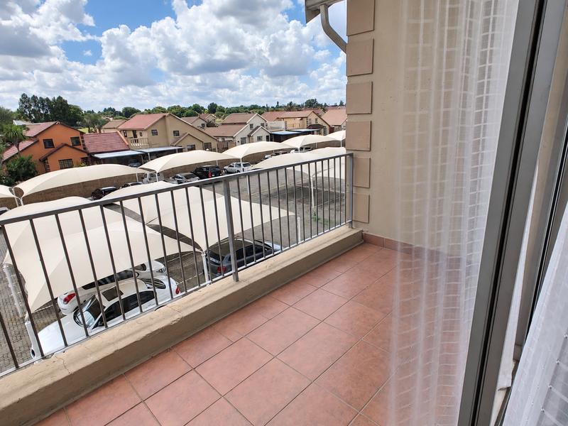 To Let 2 Bedroom Property for Rent in Sonneveld Gauteng