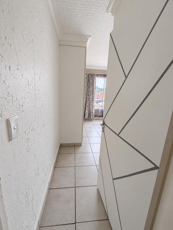 To Let 2 Bedroom Property for Rent in Sonneveld Gauteng