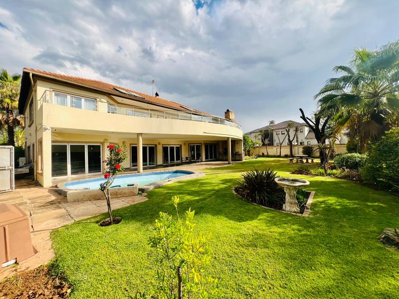 7 Bedroom Property for Sale in Theresa Park Gauteng