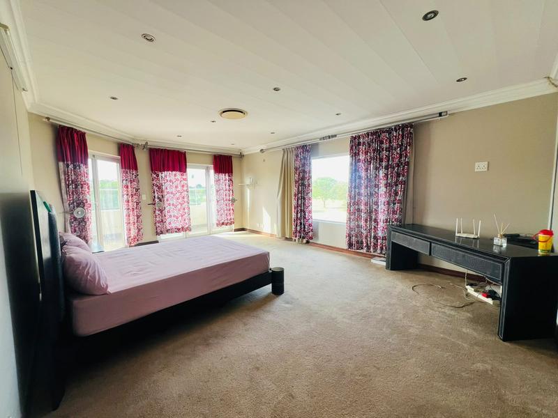7 Bedroom Property for Sale in Theresa Park Gauteng