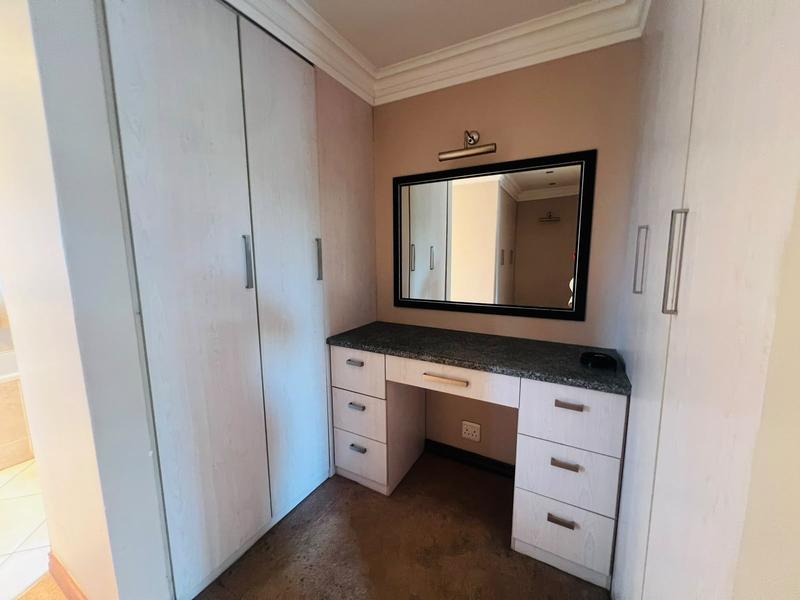 7 Bedroom Property for Sale in Theresa Park Gauteng