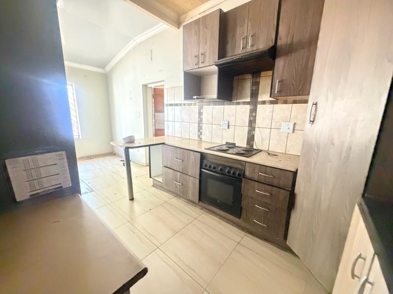 To Let 2 Bedroom Property for Rent in Erasmia Gauteng