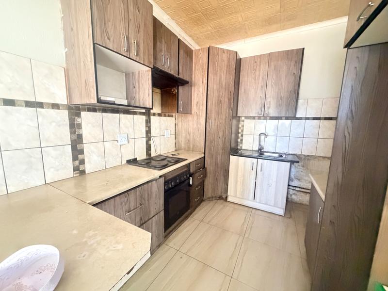 To Let 2 Bedroom Property for Rent in Erasmia Gauteng