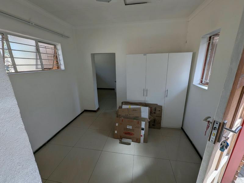 To Let 1 Bedroom Property for Rent in Laudium Gauteng