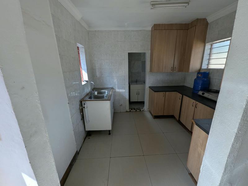 To Let 1 Bedroom Property for Rent in Laudium Gauteng