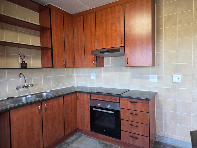 To Let 3 Bedroom Property for Rent in Rangeview Gauteng