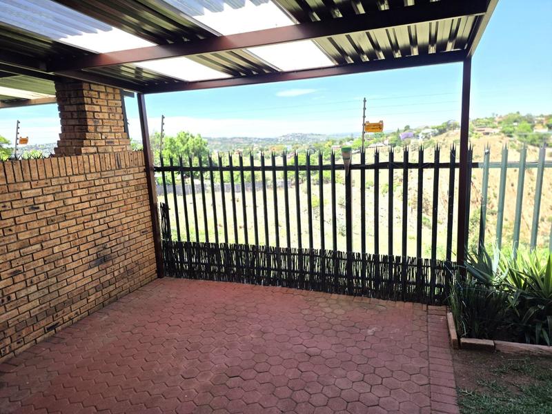 To Let 3 Bedroom Property for Rent in Rangeview Gauteng