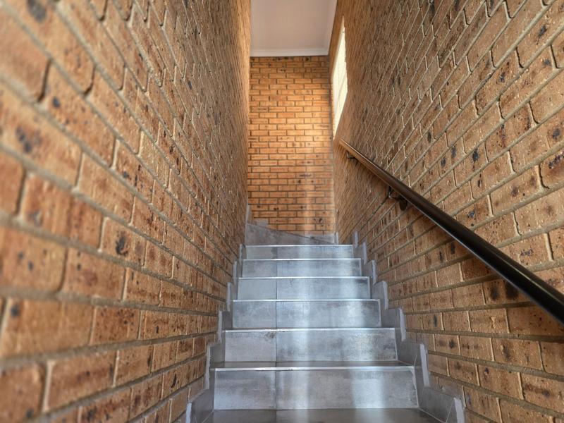 To Let 3 Bedroom Property for Rent in Rangeview Gauteng