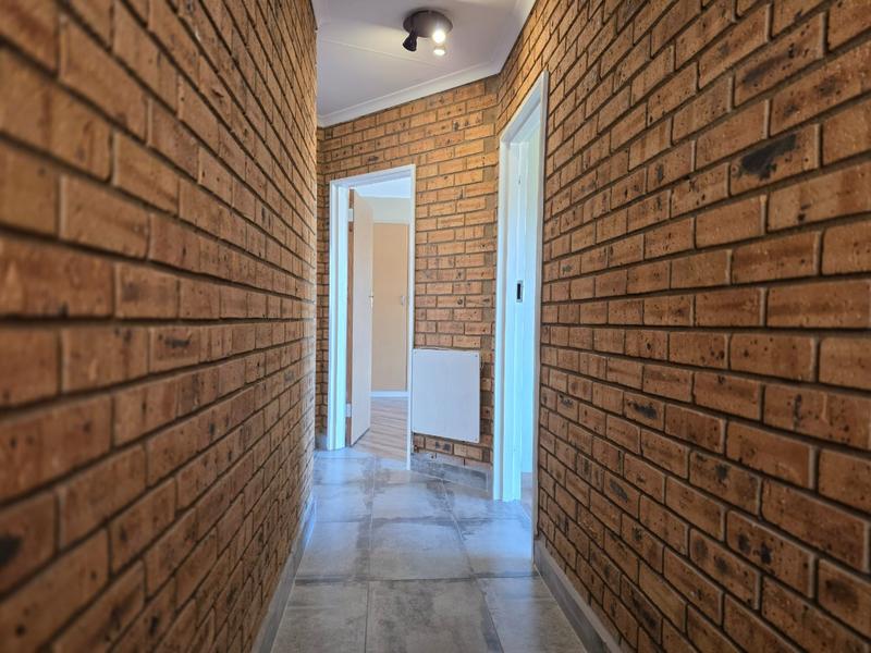 To Let 3 Bedroom Property for Rent in Rangeview Gauteng