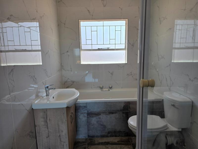 To Let 3 Bedroom Property for Rent in Rangeview Gauteng