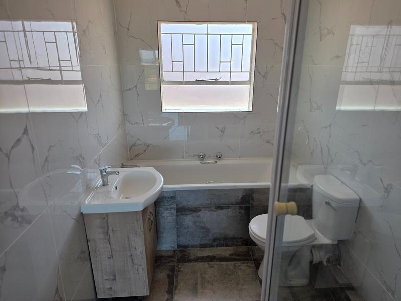 To Let 3 Bedroom Property for Rent in Rangeview Gauteng