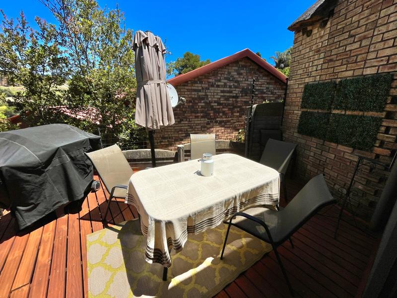 6 Bedroom Property for Sale in Kenmare Gauteng