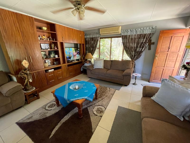 6 Bedroom Property for Sale in Kenmare Gauteng