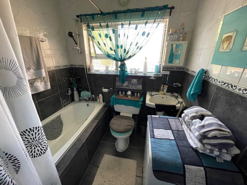 6 Bedroom Property for Sale in Kenmare Gauteng