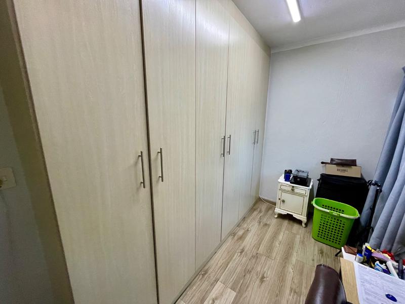 6 Bedroom Property for Sale in Kenmare Gauteng