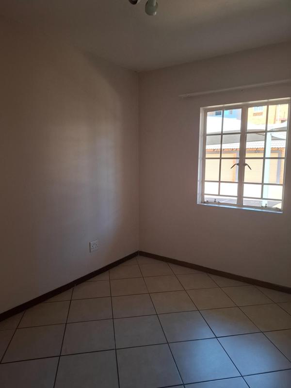 To Let 2 Bedroom Property for Rent in Stone Ridge Gauteng