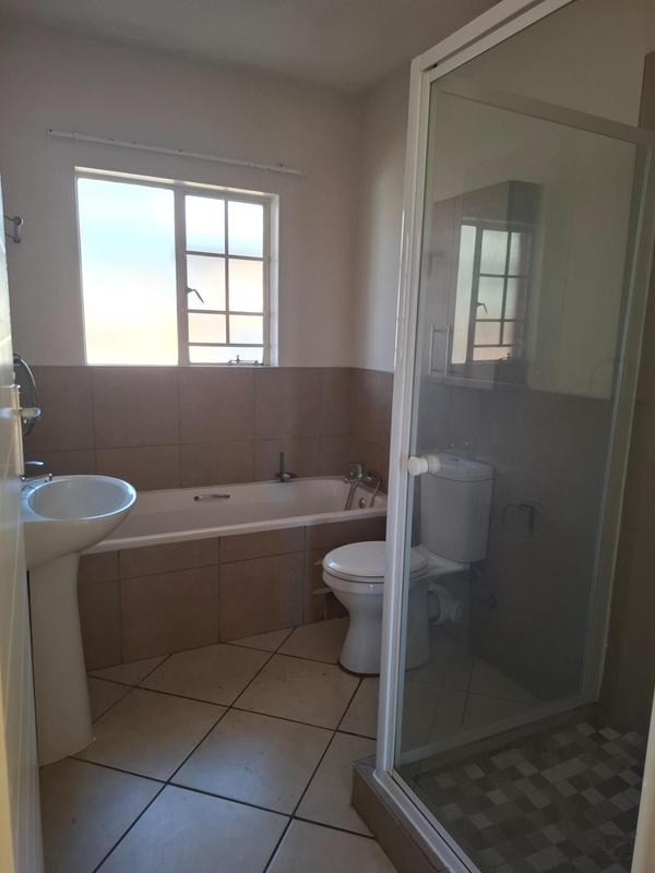To Let 2 Bedroom Property for Rent in Stone Ridge Gauteng