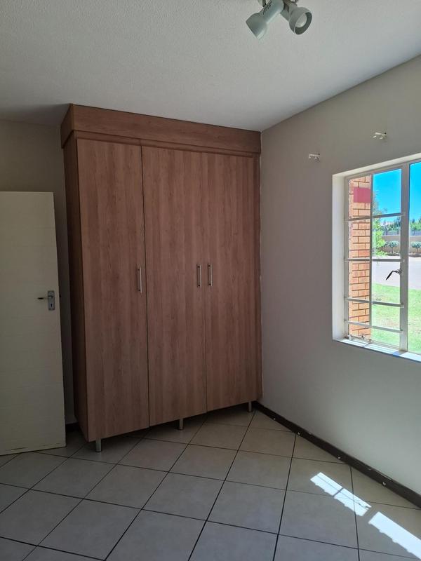 To Let 2 Bedroom Property for Rent in Stone Ridge Gauteng