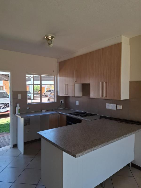 To Let 2 Bedroom Property for Rent in Stone Ridge Gauteng