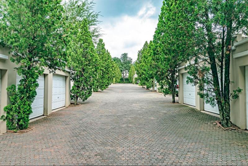 To Let 2 Bedroom Property for Rent in Sandown Gauteng
