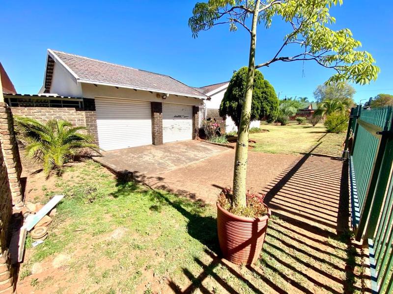 4 Bedroom Property for Sale in Krugersdorp North Gauteng