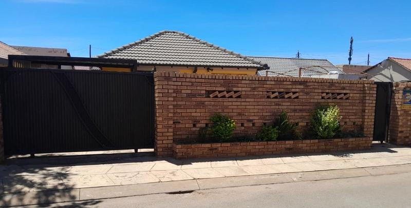 3 Bedroom Property for Sale in Protea Glen Gauteng
