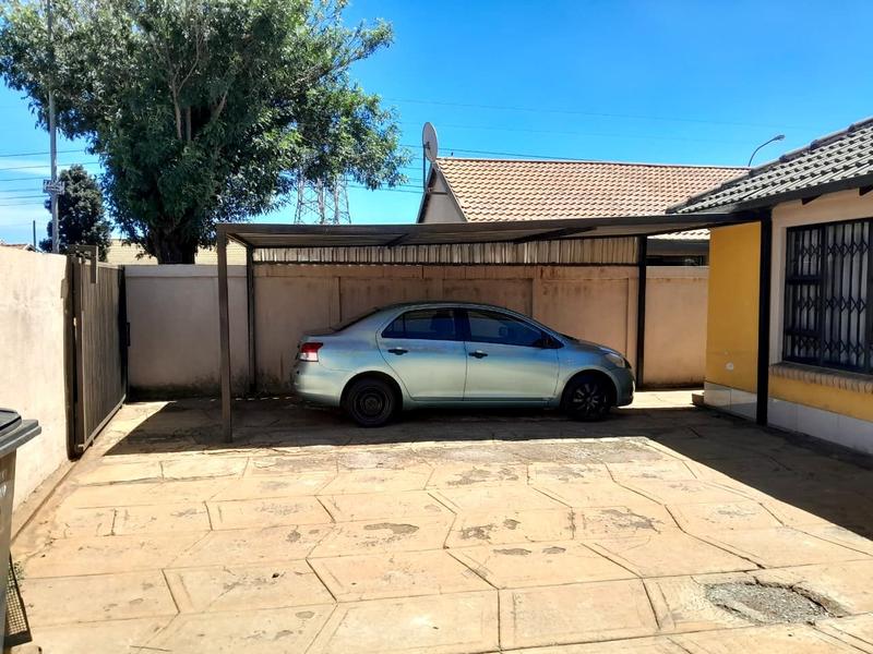 3 Bedroom Property for Sale in Protea Glen Gauteng