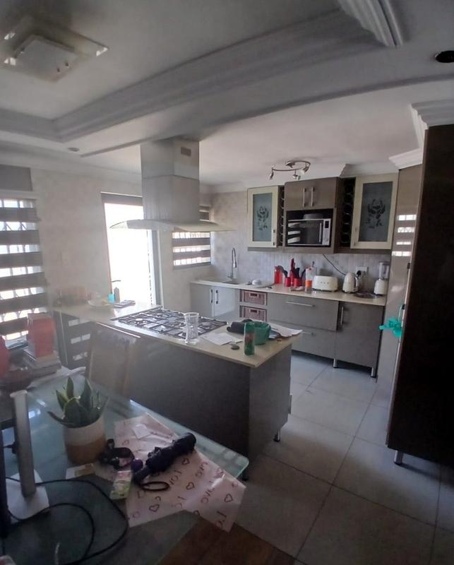 2 Bedroom Property for Sale in Tokoza Gauteng