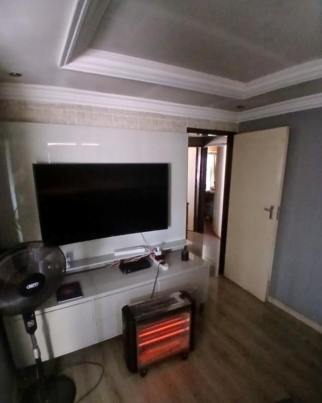 2 Bedroom Property for Sale in Tokoza Gauteng