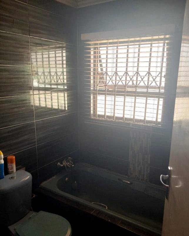 2 Bedroom Property for Sale in Tokoza Gauteng