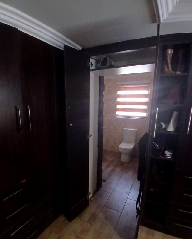 2 Bedroom Property for Sale in Tokoza Gauteng