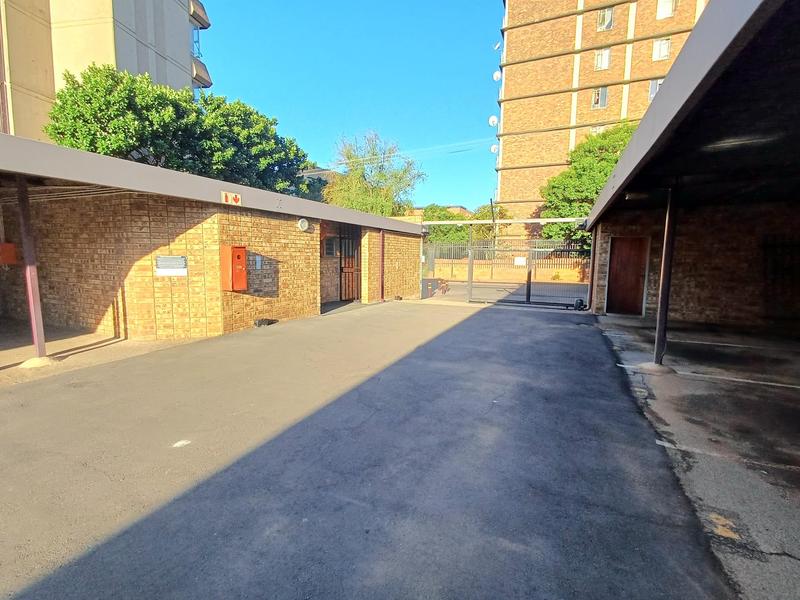 1 Bedroom Property for Sale in Sunnyside Gauteng