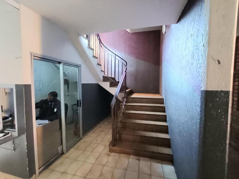 1 Bedroom Property for Sale in Sunnyside Gauteng