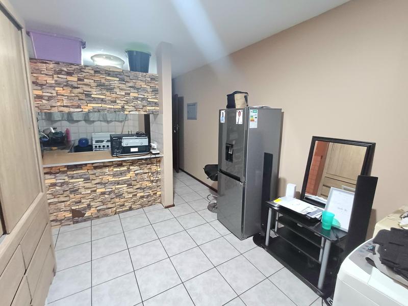 1 Bedroom Property for Sale in Sunnyside Gauteng