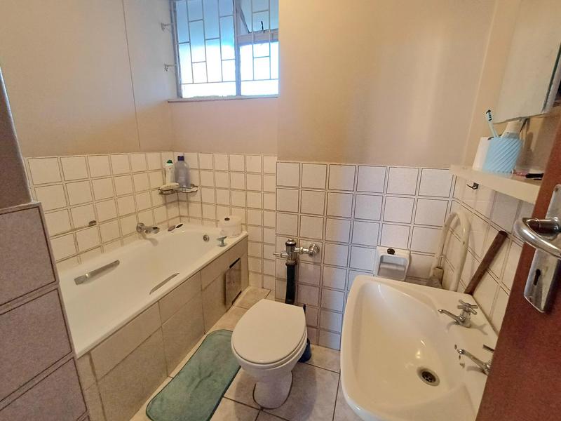 1 Bedroom Property for Sale in Sunnyside Gauteng
