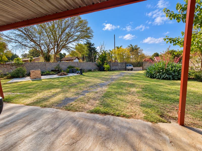 3 Bedroom Property for Sale in Birchleigh North Gauteng