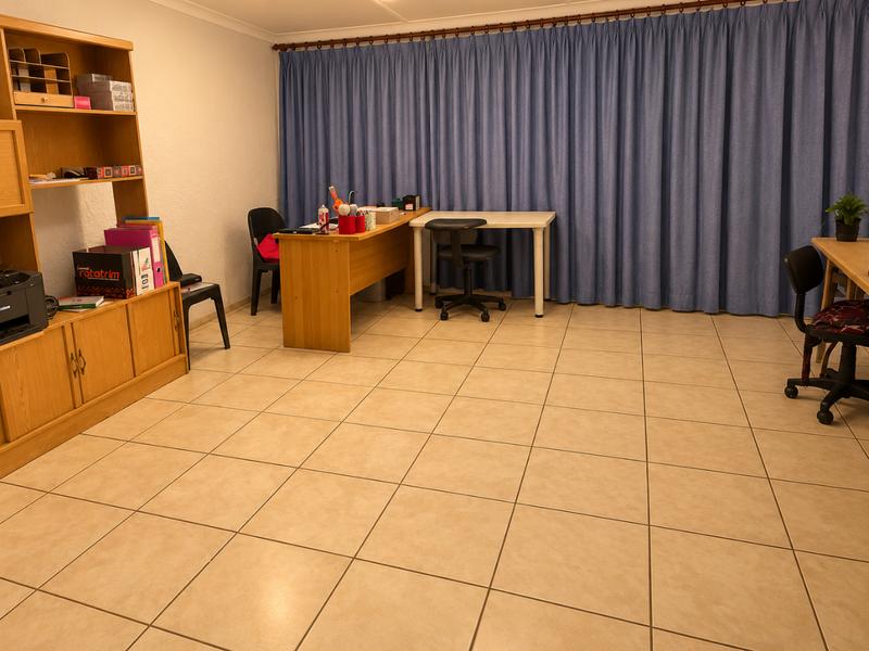 3 Bedroom Property for Sale in Birchleigh North Gauteng