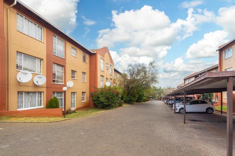 2 Bedroom Property for Sale in Weltevreden Park Gauteng