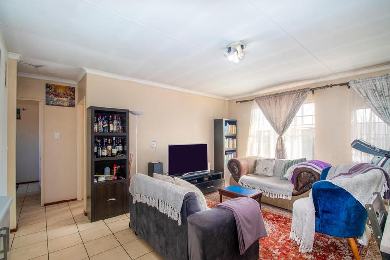 2 Bedroom Property for Sale in Weltevreden Park Gauteng