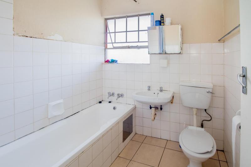 2 Bedroom Property for Sale in Weltevreden Park Gauteng