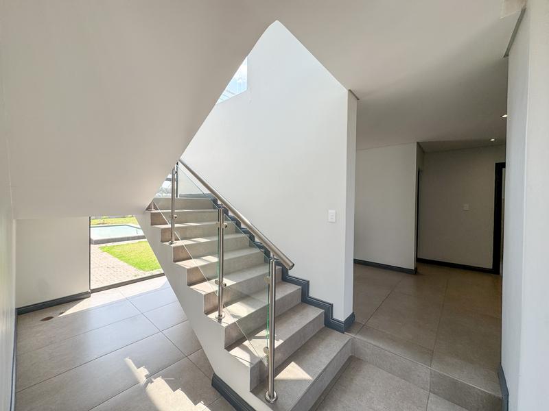 5 Bedroom Property for Sale in Midstream Meadows Gauteng