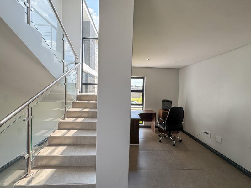 5 Bedroom Property for Sale in Midstream Meadows Gauteng