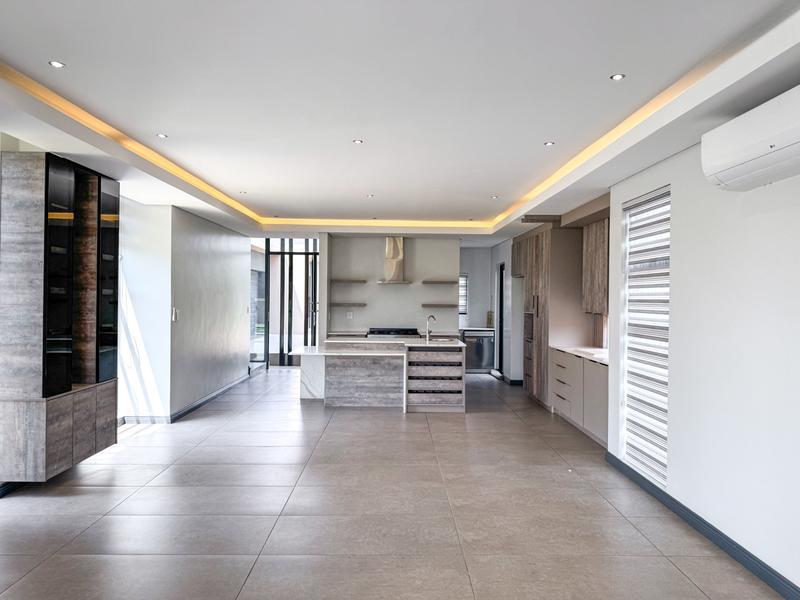 5 Bedroom Property for Sale in Midstream Meadows Gauteng